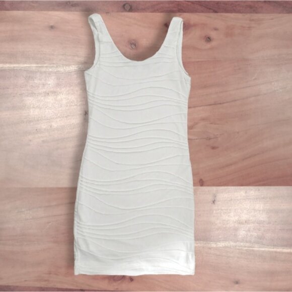 XXI White Bodycon Textured Dress- S - Picture 6 of 16